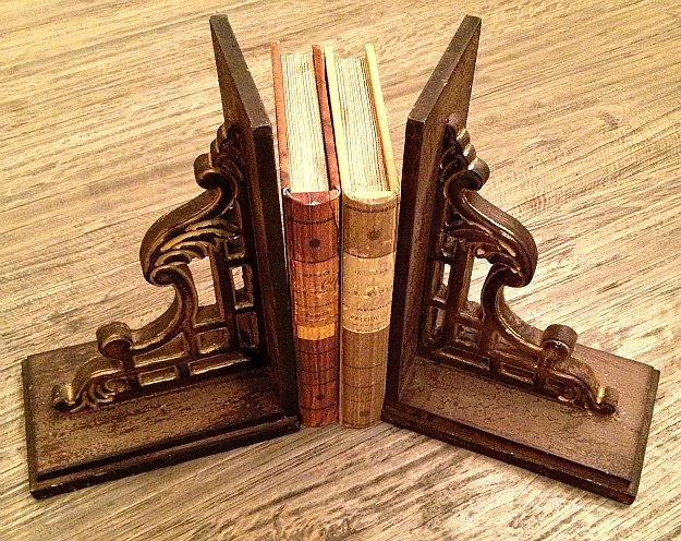 gold bookends2